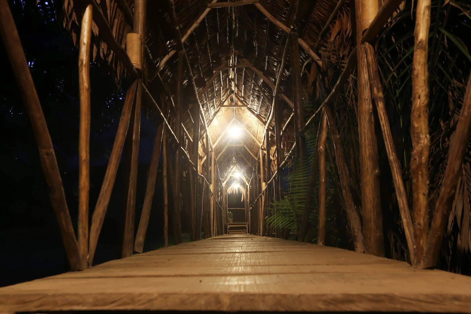 Maniti Expeditions Eco Lodge Iquitos Exterior photo